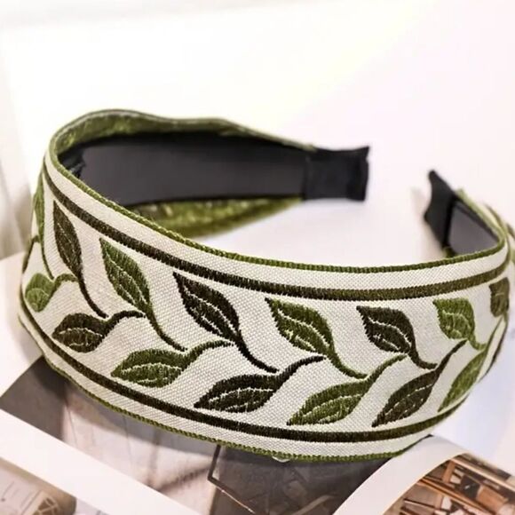 Embroidered green leaf headband - Picture 1 of 6
